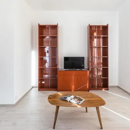 Italianway - Carducci 89 *