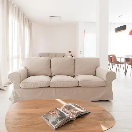 Italianway - Carducci 89 * סנרמו