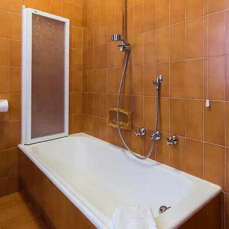 Italianway - Carducci 89 * סנרמו